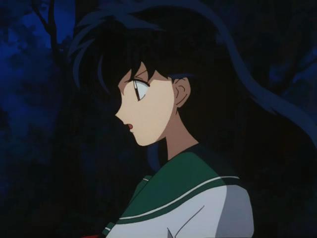 Otaku Gallery  / Anime e Manga / Inu-Yasha / Screen Shots / Episodi / 023 - La voce di Kagome e il bacio di Kikyo / 132.jpg